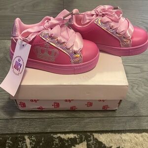 Juicy couture girls sneakers